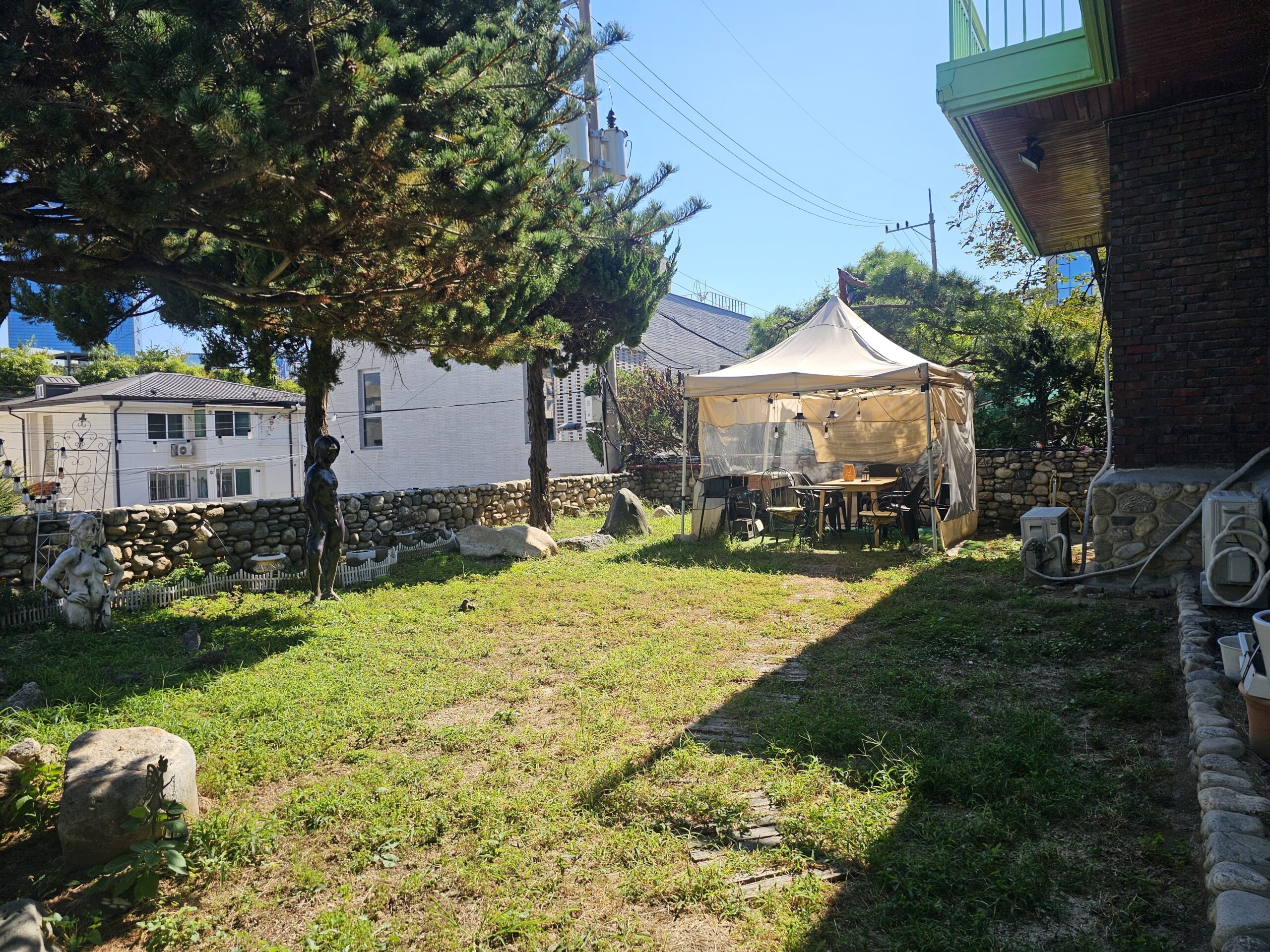 Prime Detached House Near Eonju Station, Gangnam — KRW 10.5 Billion